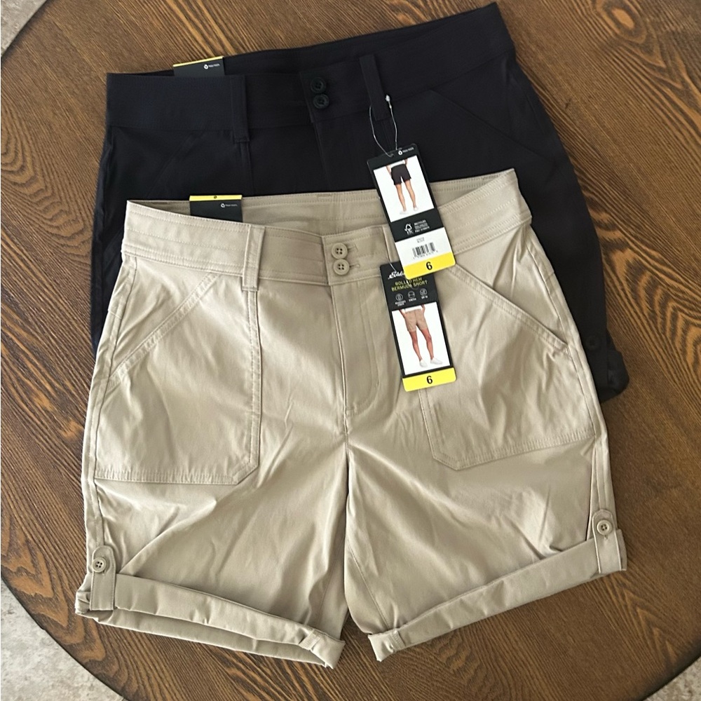 Set of Women's Eddie Bauer Black and Tan Shorts Size 6